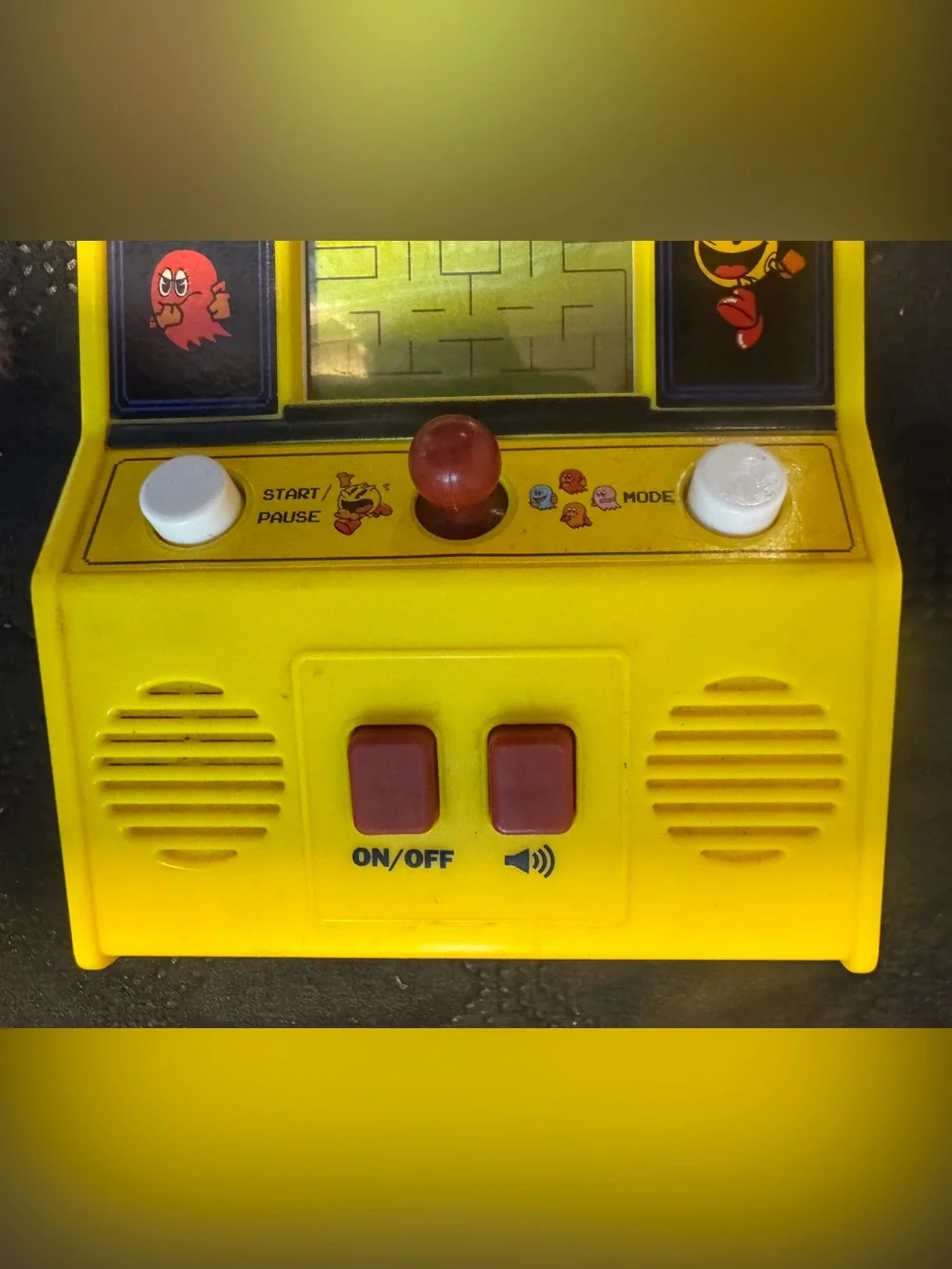 Vtg Pac-Man Yellow Handheld Arcade Game #9521 - 6”x4”x2”